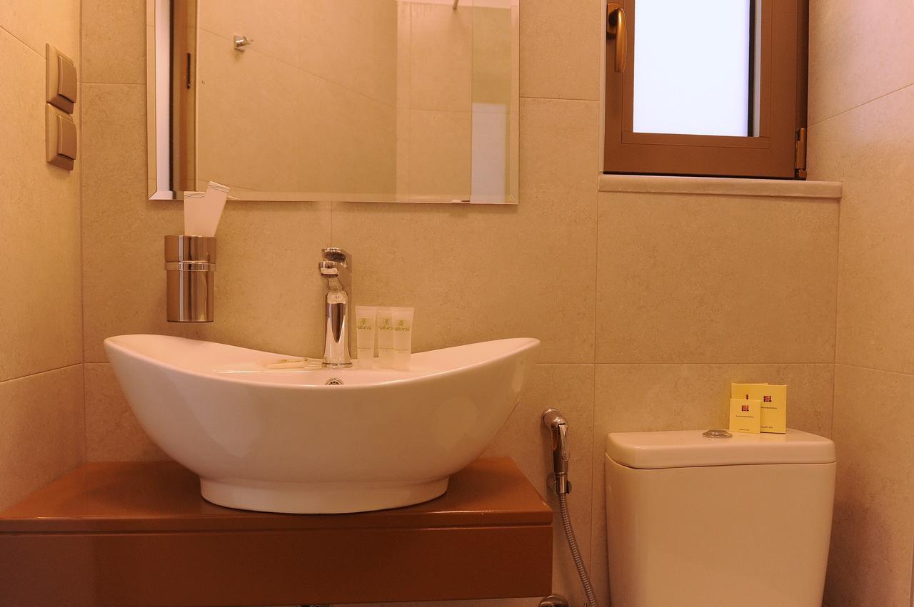 Royalty Suites Seaside Nikiti  Exterior foto