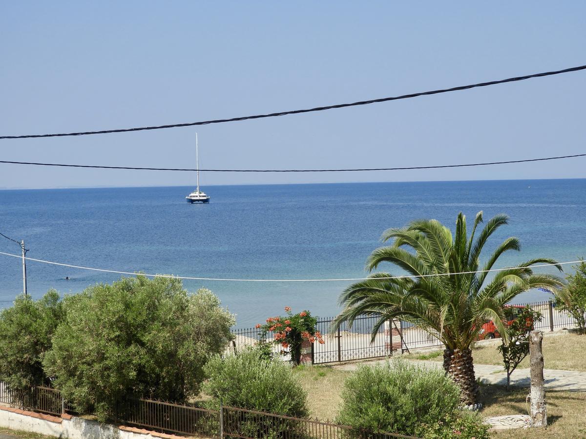 Royalty Suites Seaside Nikiti  Exterior foto
