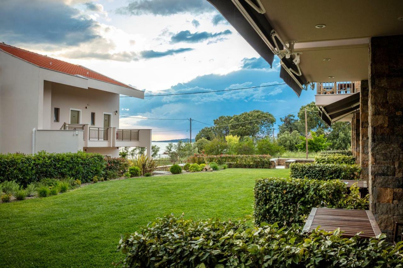 Royalty Suites Seaside Nikiti  Exterior foto
