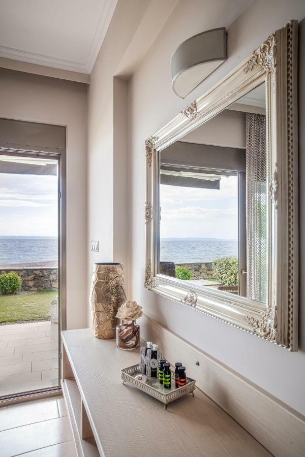 Royalty Suites Seaside Nikiti  Exterior foto