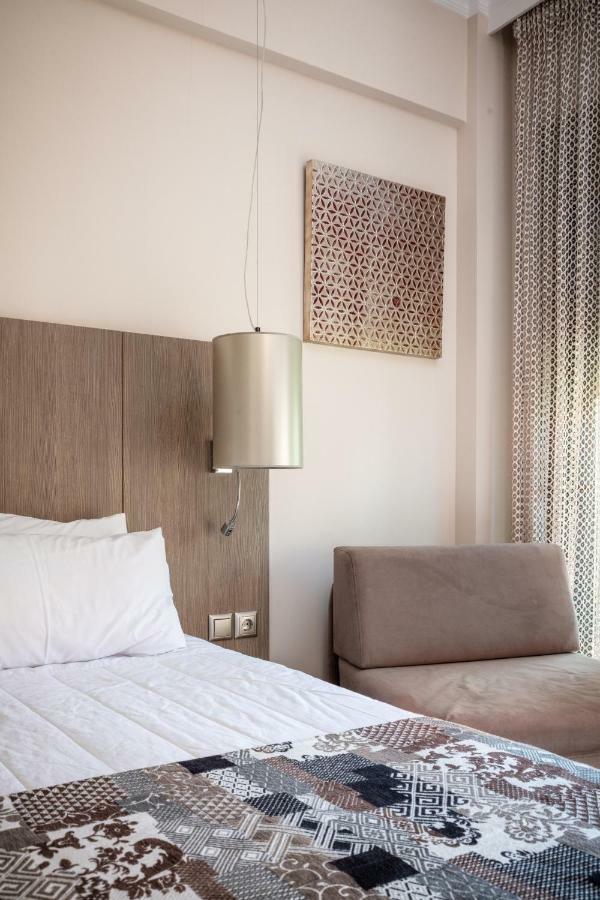 Royalty Suites Seaside Nikiti  Exterior foto