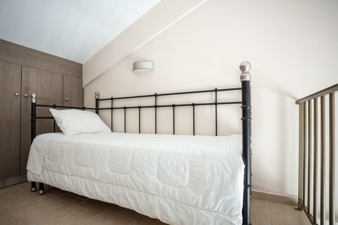 Royalty Suites Seaside Nikiti  Exterior foto