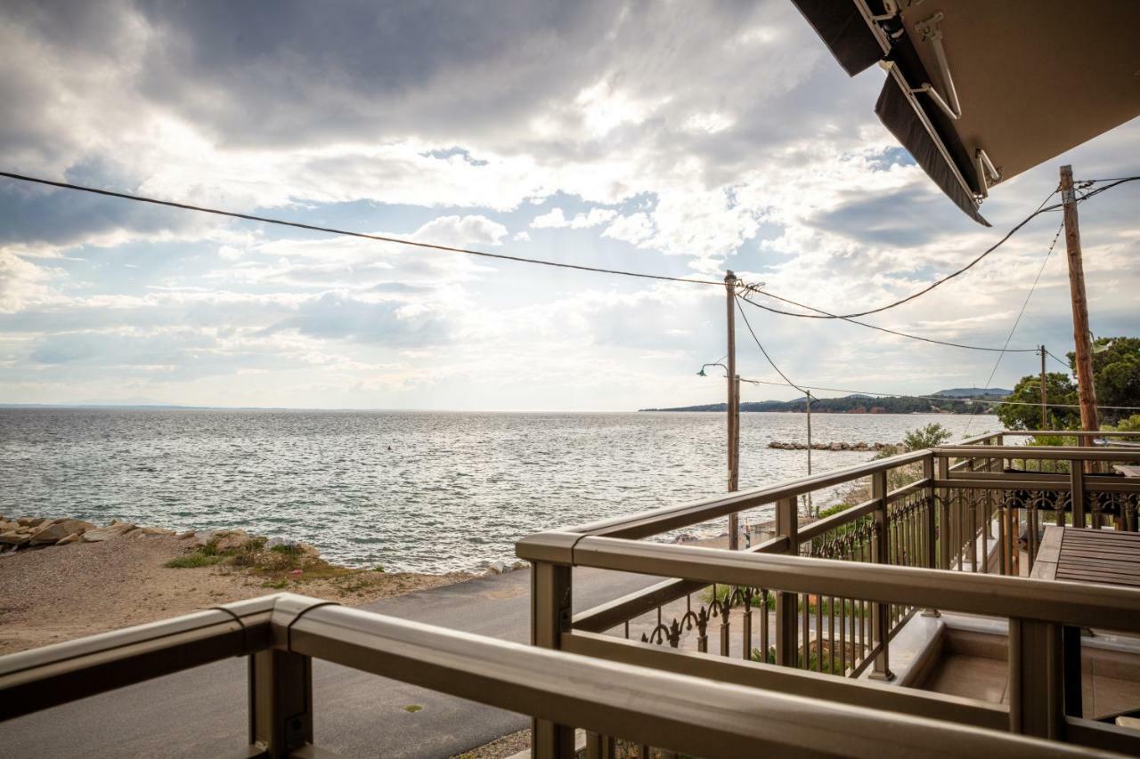 Royalty Suites Seaside Nikiti  Exterior foto