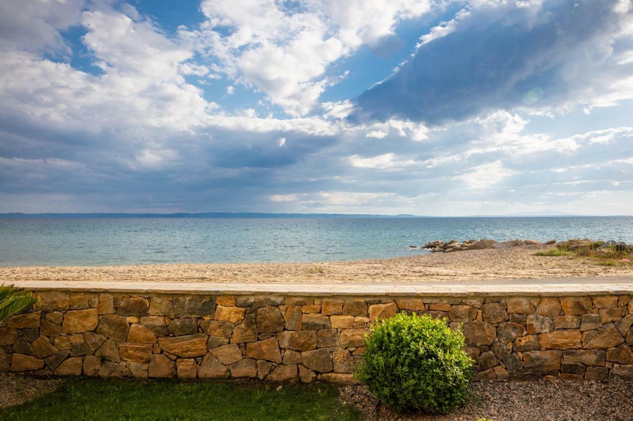 Royalty Suites Seaside Nikiti  Exterior foto