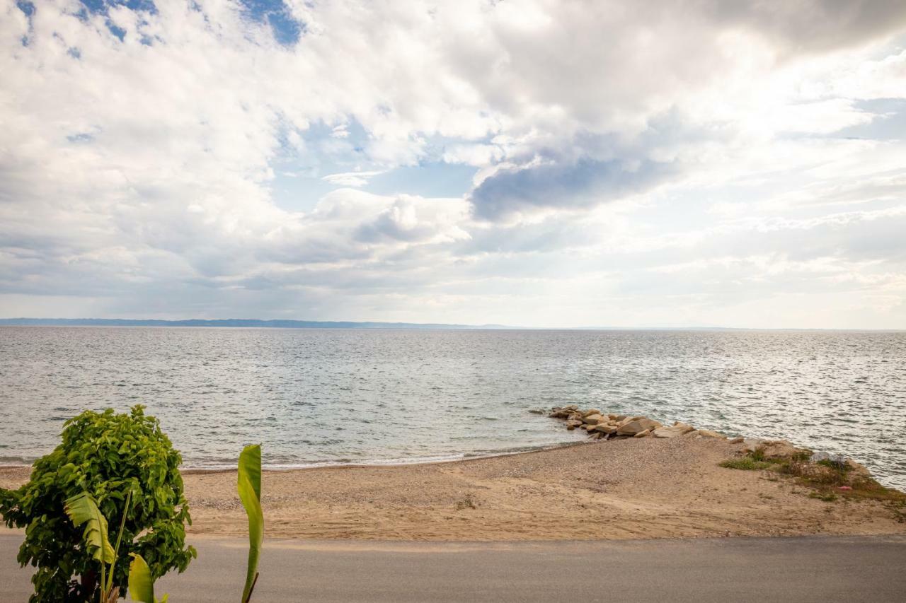 Royalty Suites Seaside Nikiti  Exterior foto