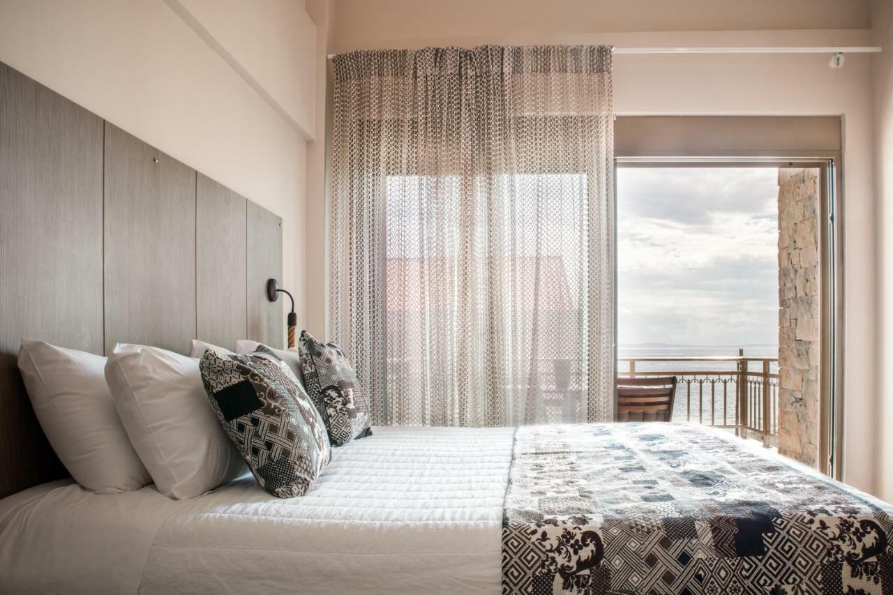Royalty Suites Seaside Nikiti  Exterior foto